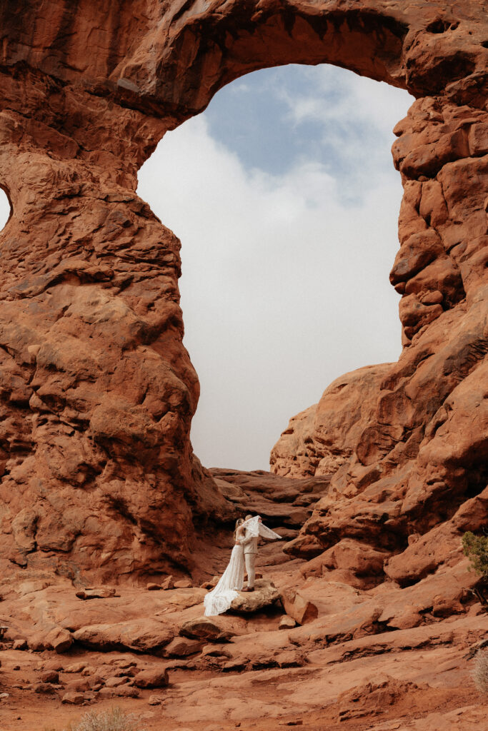 Red Earth Venue Wedding, Red Earth Wedding Photos, Moab Wedding, Moab Wedding photos, Moab Wedding Venues, Arches National Park Elopement
