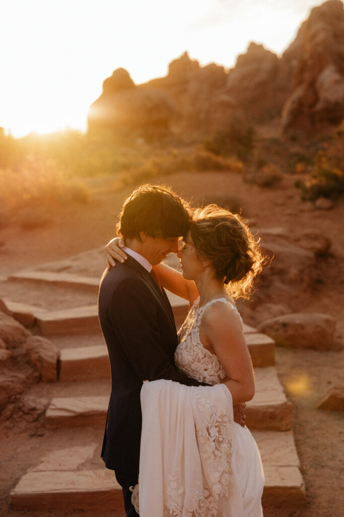 Archway Inn, Moab Utah Wedding. Moab Wedding, Arches National Park Wedding, Arches Elopement, Moab wedding Photographer