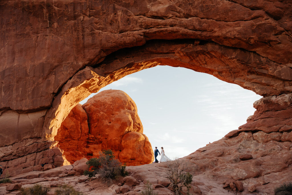 Archway Inn, Moab Utah Wedding. Moab Wedding, Arches National Park Wedding, Arches Elopement, Moab wedding Photographer