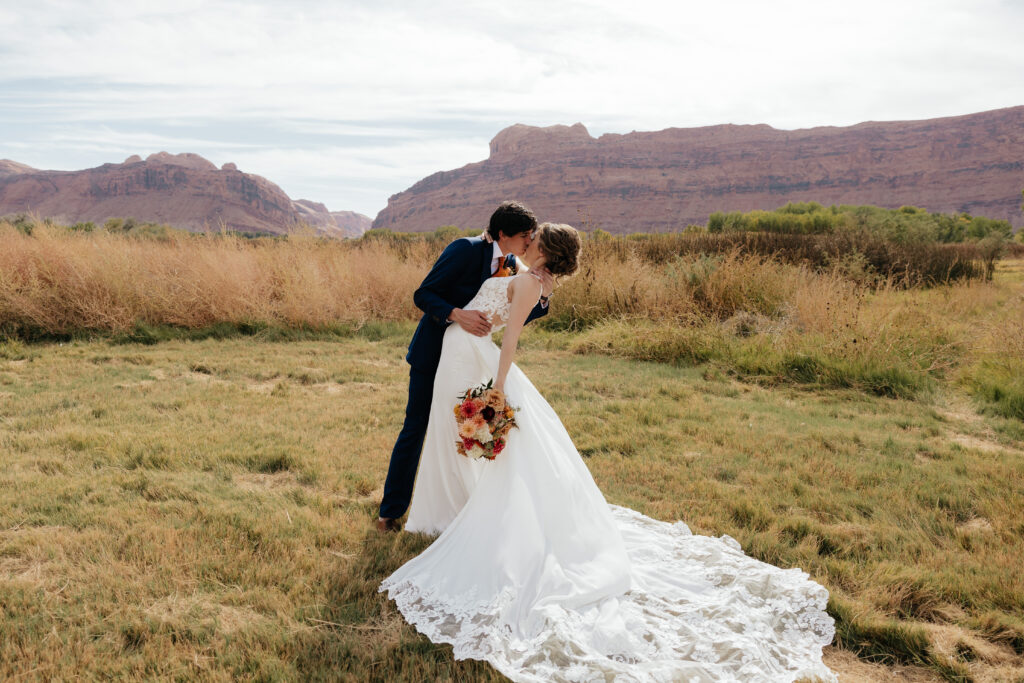 Archway Inn, Moab Utah Wedding. Moab Wedding, Arches National Park Wedding, Arches Elopement, Moab wedding Photographer