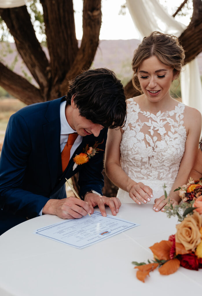 Archway Inn, Moab Utah Wedding. Moab Wedding, Arches National Park Wedding, Arches Elopement, Moab wedding Photographer