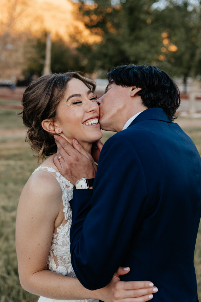 Archway Inn, Moab Utah Wedding. Moab Wedding, Arches National Park Wedding, Arches Elopement, Moab wedding Photographer