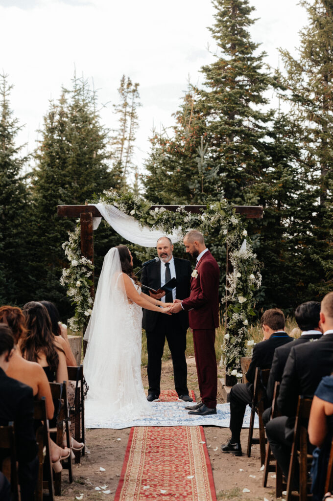 Brian Head Wedding, Brian Head cabin wedding, Utah cabin Wedding, Cabin wedding photographer 