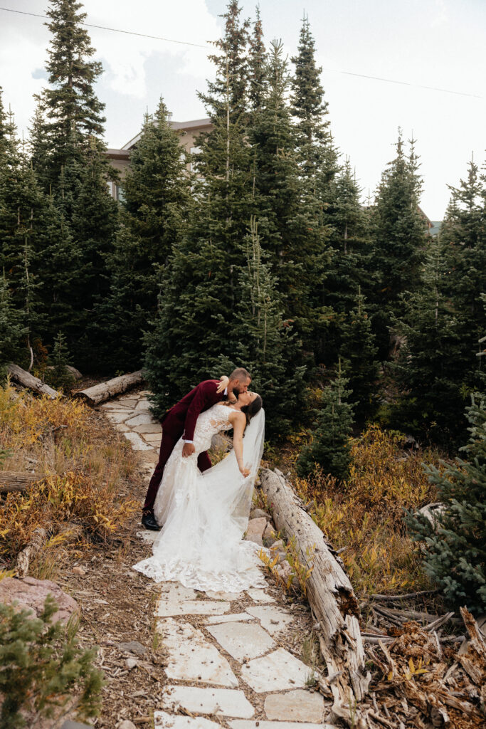 Brian Head Wedding, Brian Head cabin wedding, Utah cabin Wedding, Cabin wedding photographer 