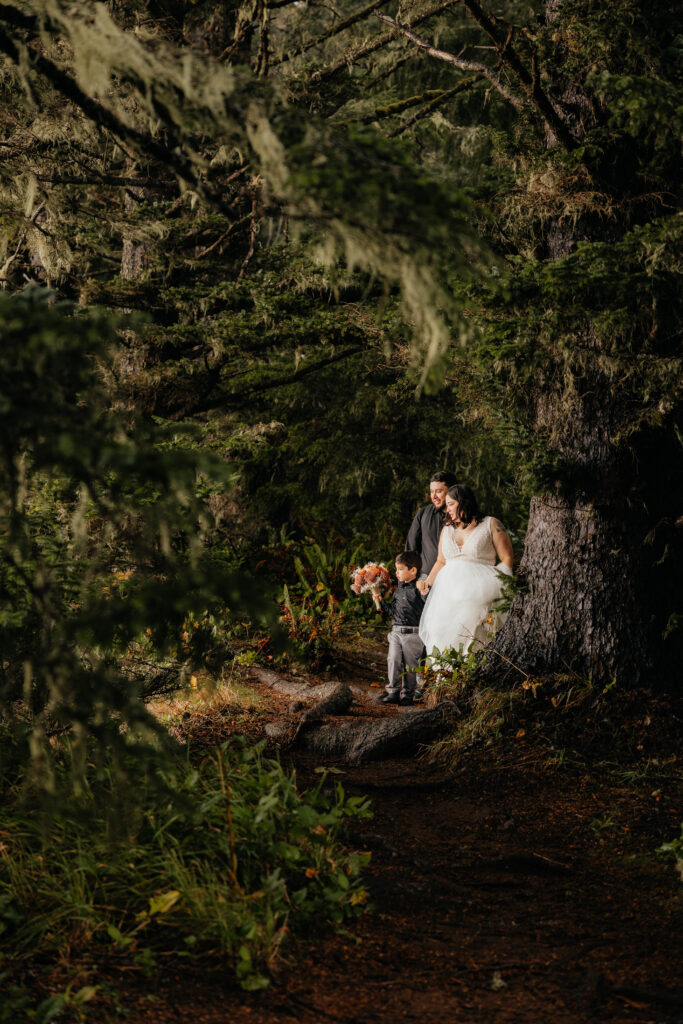 brooking elopement, oregon coast elopement, natural bridges elopement, secret beach elopement, Oregon Elopement photographer