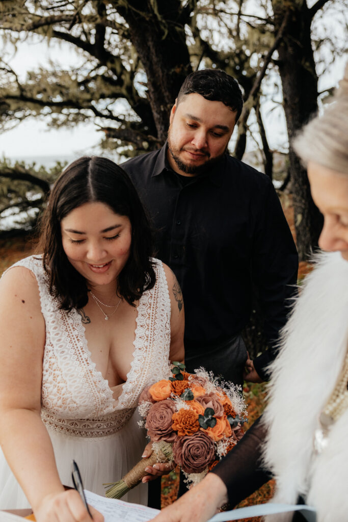 brooking elopement, oregon coast elopement, natural bridges elopement, secret beach elopement, Oregon Elopement photographer