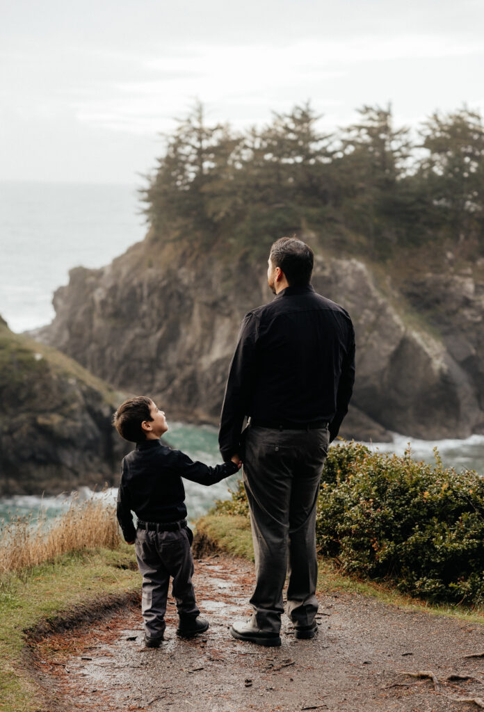 brooking elopement, oregon coast elopement, natural bridges elopement, secret beach elopement, Oregon Elopement photographer