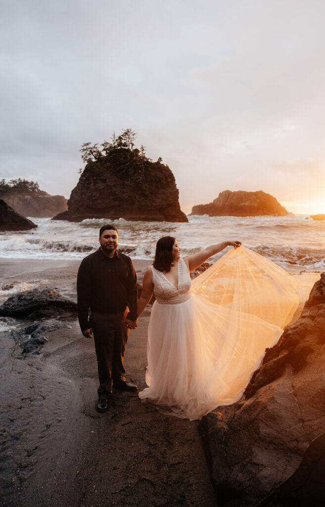 brooking elopement, oregon coast elopement, natural bridges elopement, secret beach elopement, Oregon Elopement photographer