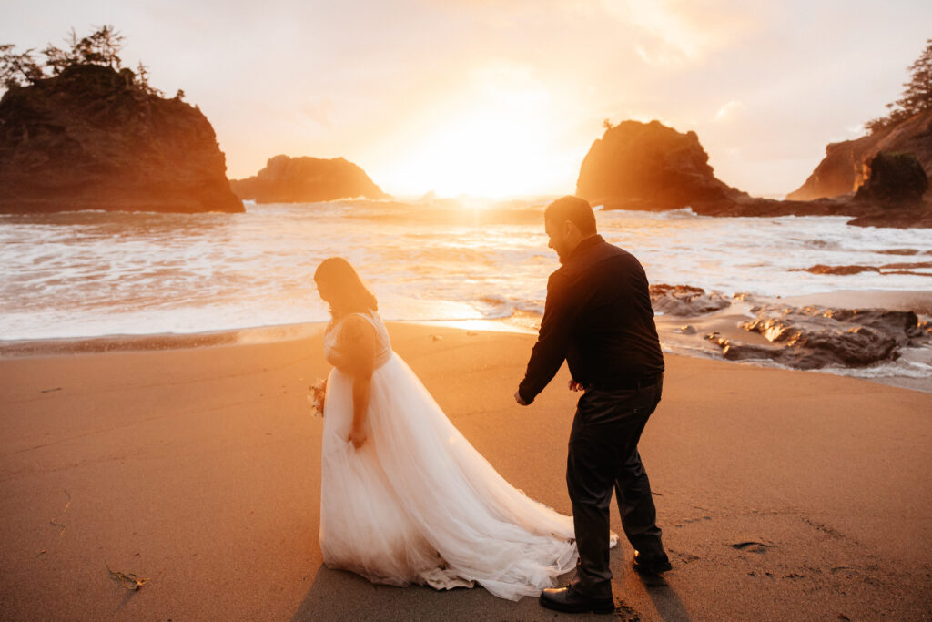 brooking elopement, oregon coast elopement, natural bridges elopement, secret beach elopement, Oregon Elopement photographer