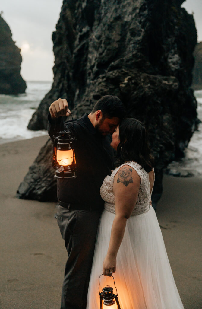 brooking elopement, oregon coast elopement, natural bridges elopement, secret beach elopement, Oregon Elopement photographer