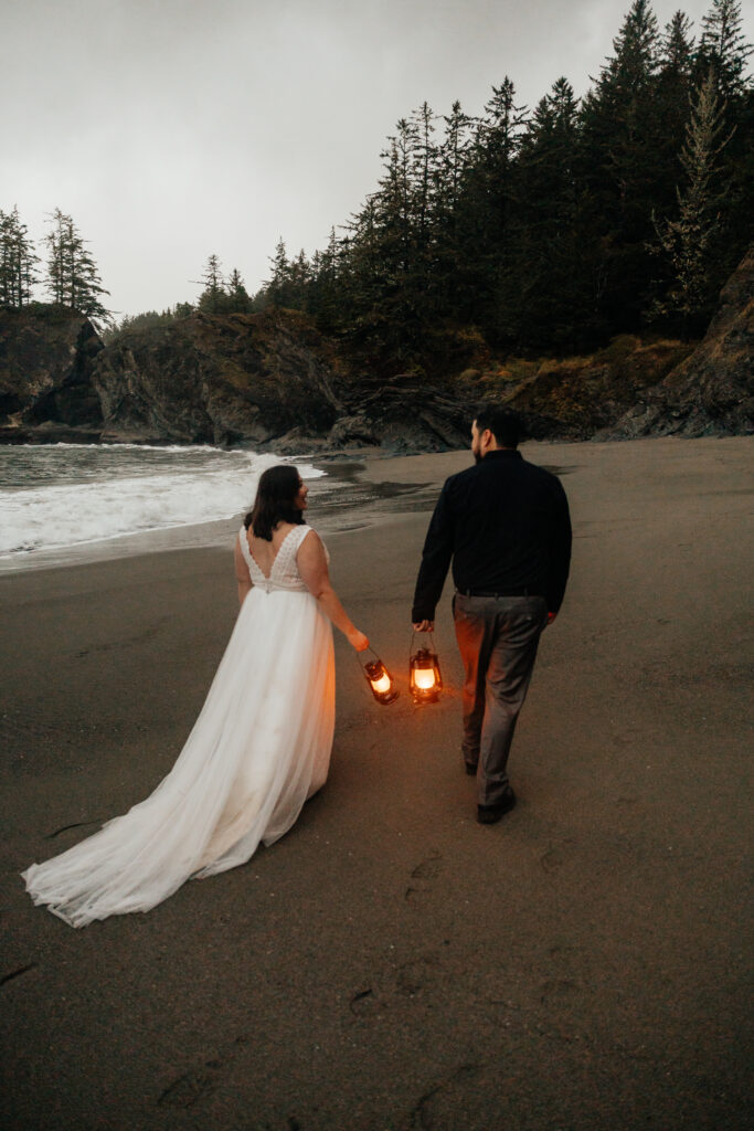 brooking elopement, oregon coast elopement, natural bridges elopement, secret beach elopement, Oregon Elopement photographer