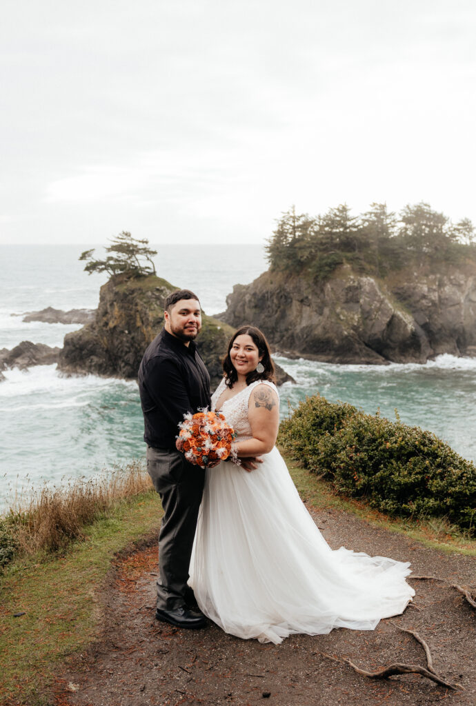 brooking elopement, oregon coast elopement, natural bridges elopement, secret beach elopement, Oregon Elopement photographer