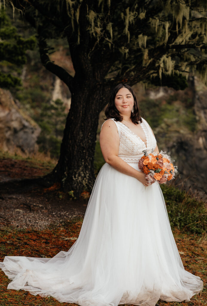 brooking elopement, oregon coast elopement, natural bridges elopement, secret beach elopement, Oregon Elopement photographer