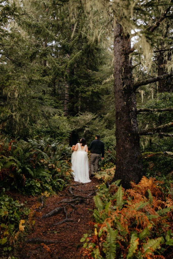 brooking elopement, oregon coast elopement, natural bridges elopement, secret beach elopement, Oregon Elopement photographer